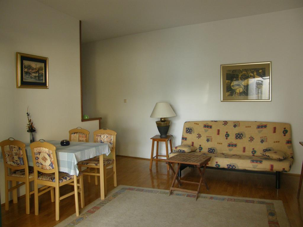 Marina Apartment Crikvenica Exterior foto